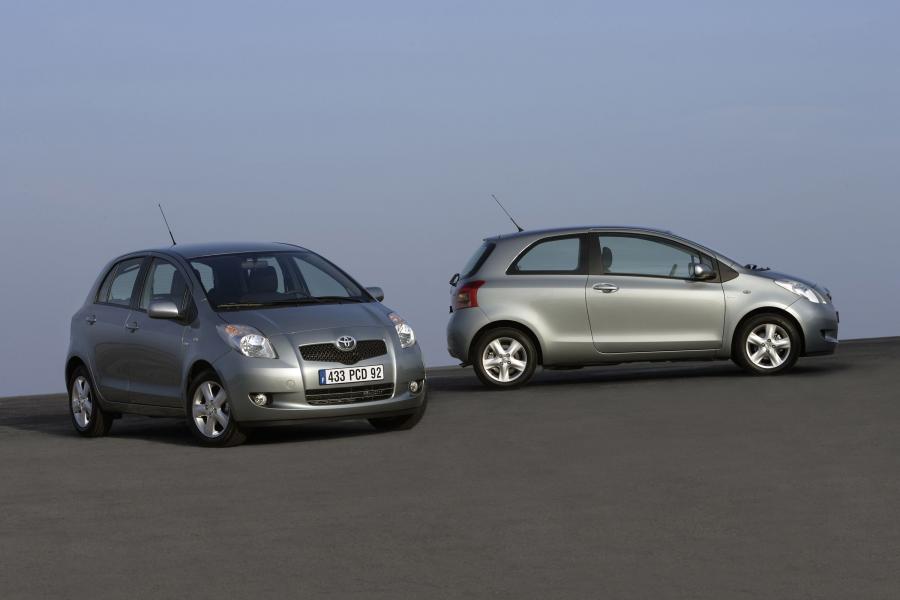  Toyota Yaris 2005 года  (фото 75 из 165)
